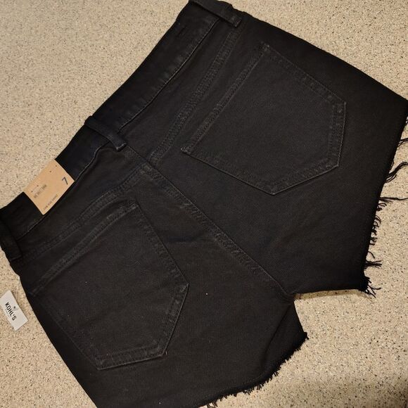 Raw Hem Black Studded Shorts Junior Size 7 - Picture 5 of 5